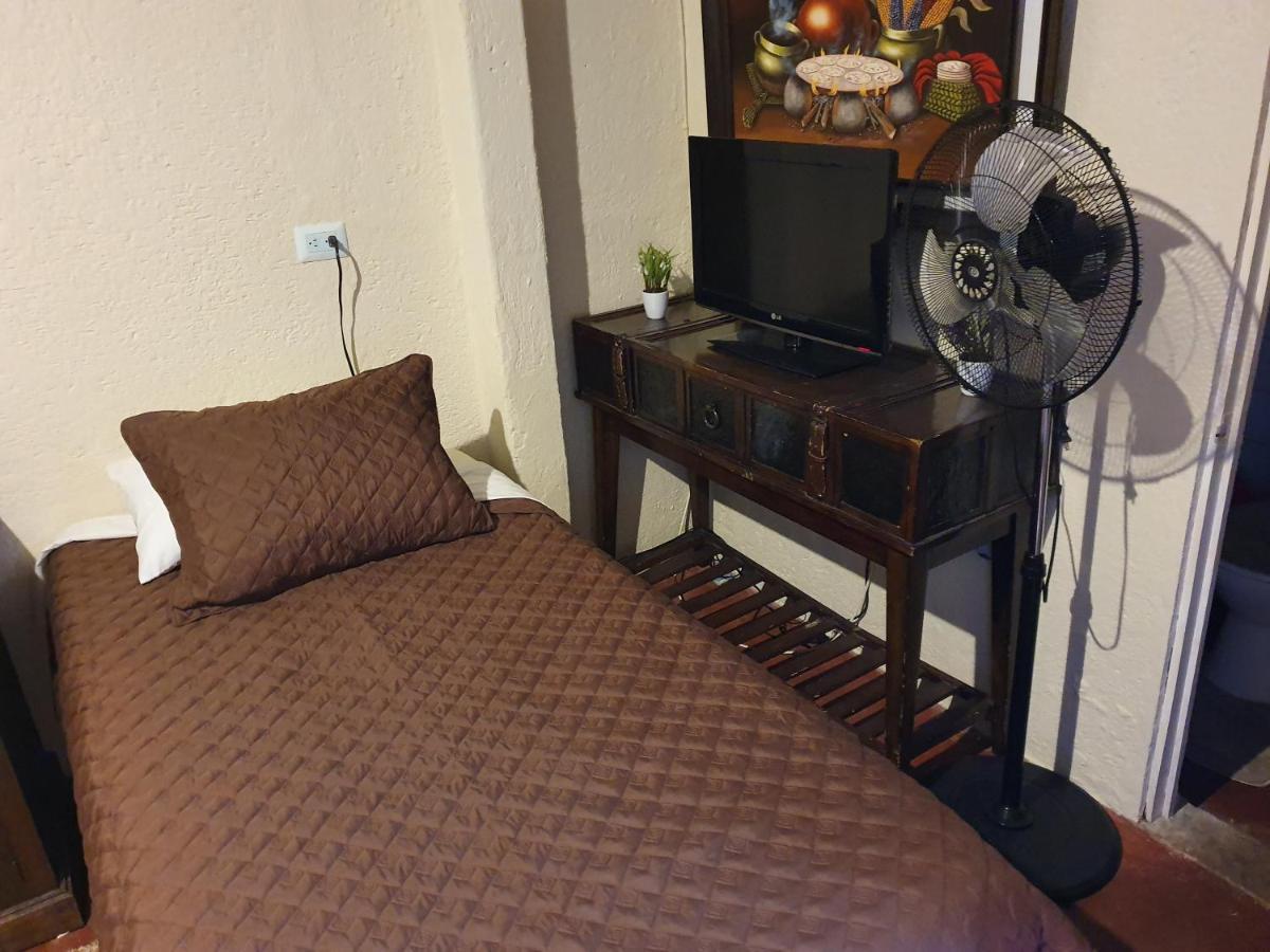 안티구아 과테말라 Parrot House B&B 외부 사진